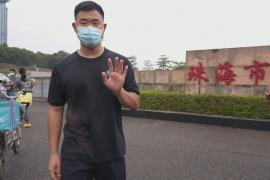 Власти убрали цветы и свечи, которые люди принесли на место трагедии в китайском Чжухае