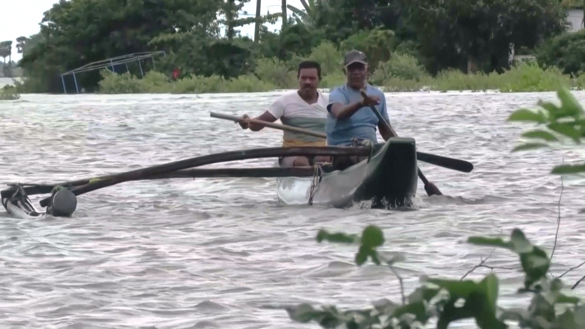 Наводнения на Шри-Ланке: один погибший и восемь пропавших без вести Наводнения на Шри-Ланке: один погибший и восемь пропавших без вести
