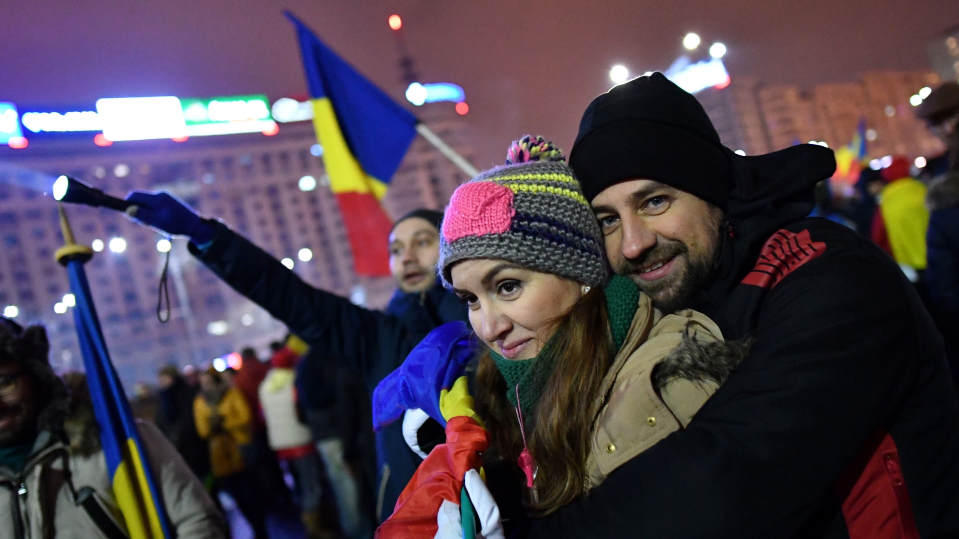 Верховный суд Румынии распорядился перепроверить результаты первого тура выборов президента