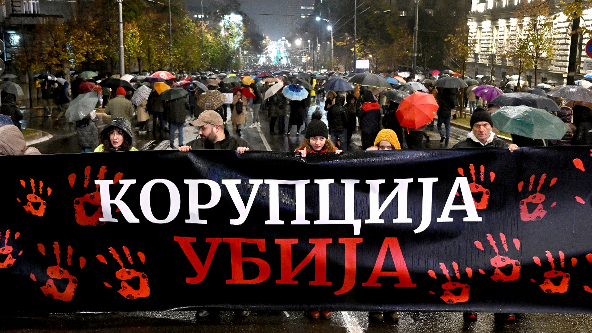 Сербская оппозиция требует отставок из-за катастрофы на железнодорожной станции