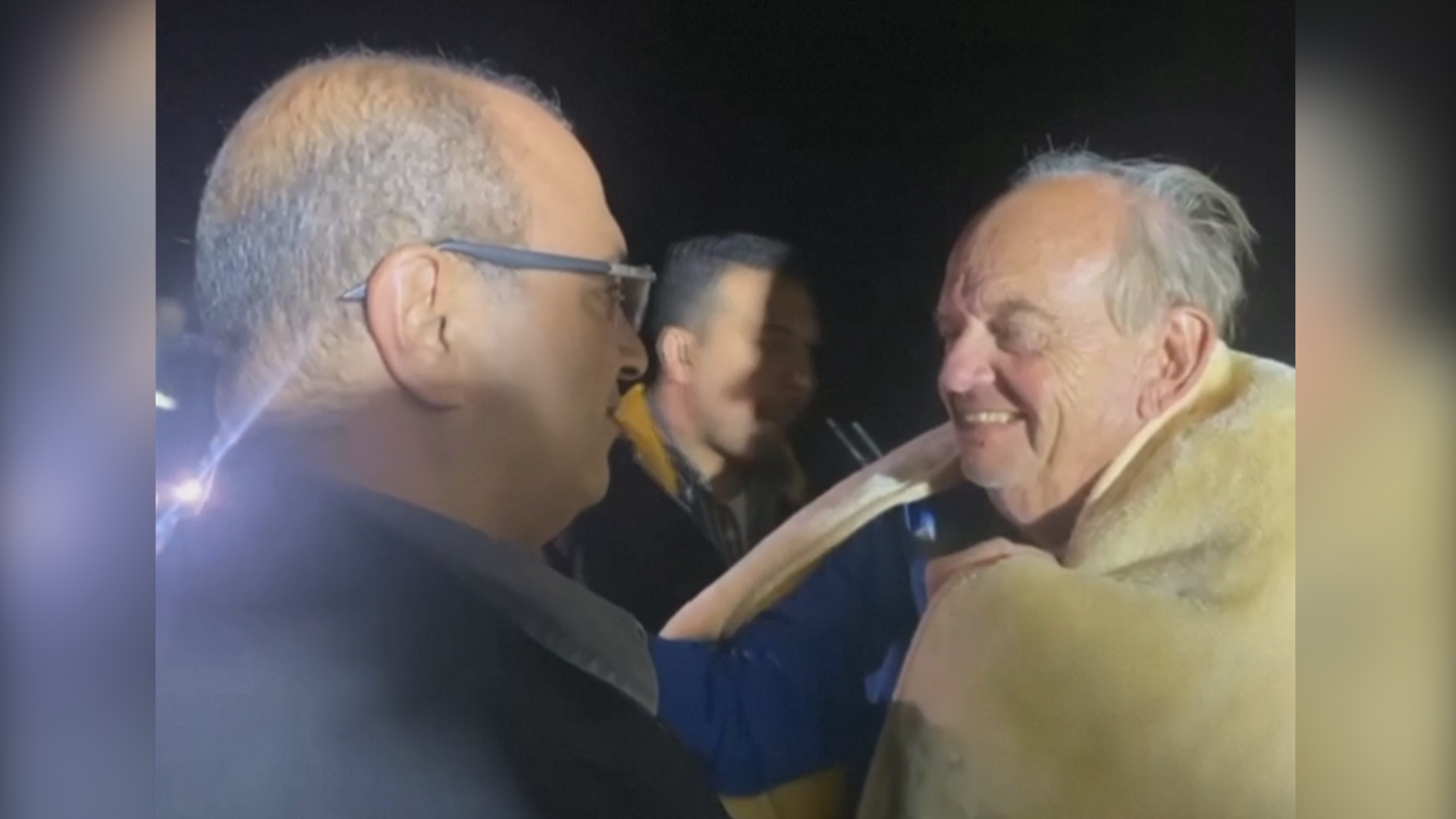 Ещё 5 человек спасли с затонувшей туристической лодки у берегов Египта Ещё 5 человек спасли с затонувшей туристической лодки у берегов Египта