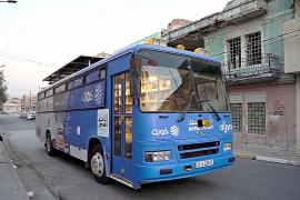 Мобильная библиотека колесит по улицам иракского Мосула