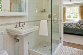 Как самостоятельно установить душевую кабину?