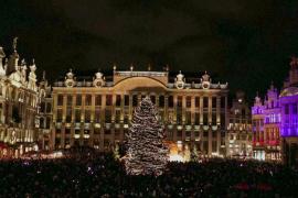 Как начался сезон Рождества в Барселоне и Брюсселе