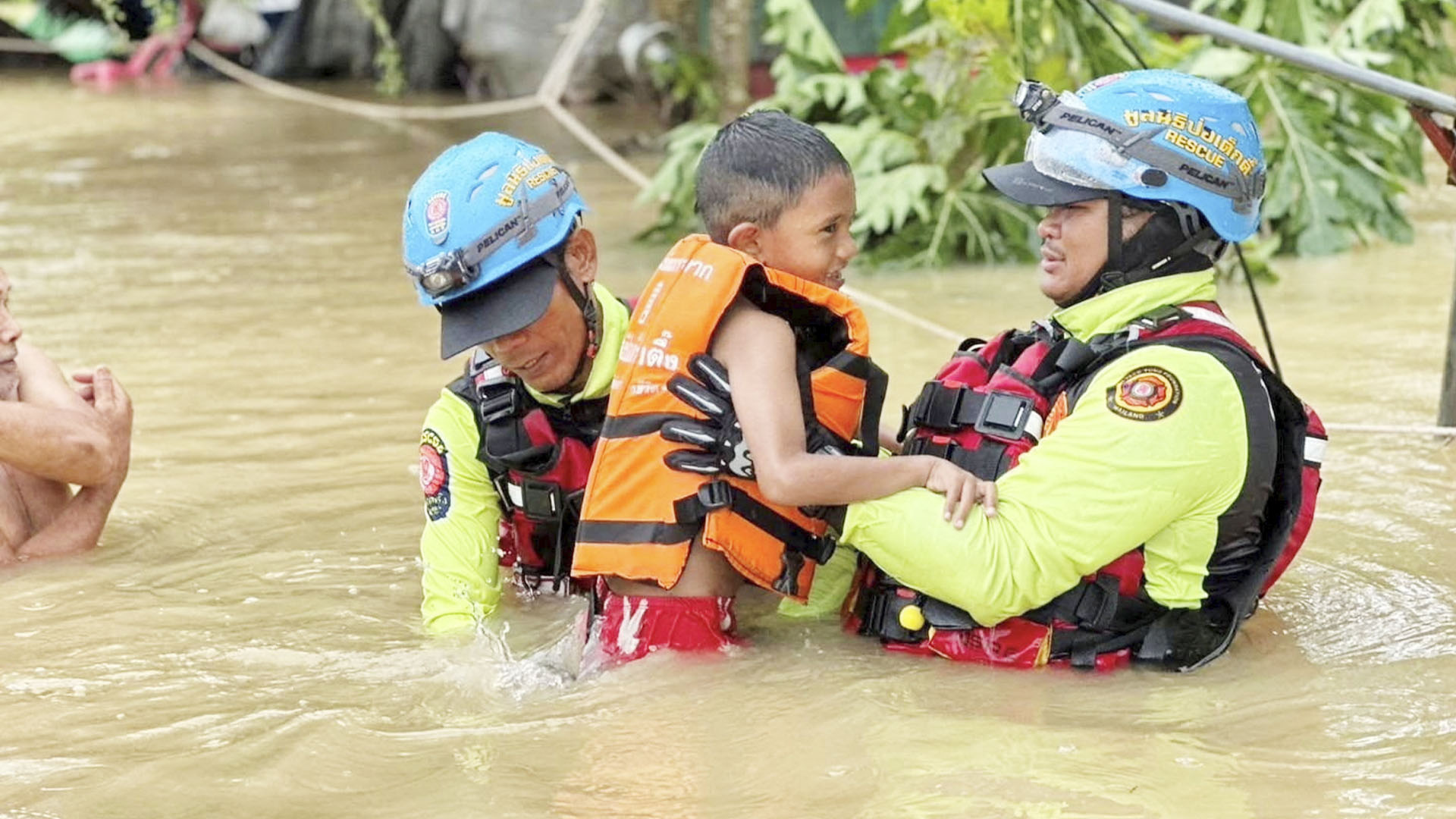 Наводнения на юге Таиланда: девять погибших Наводнения на юге Таиланда: девять погибших