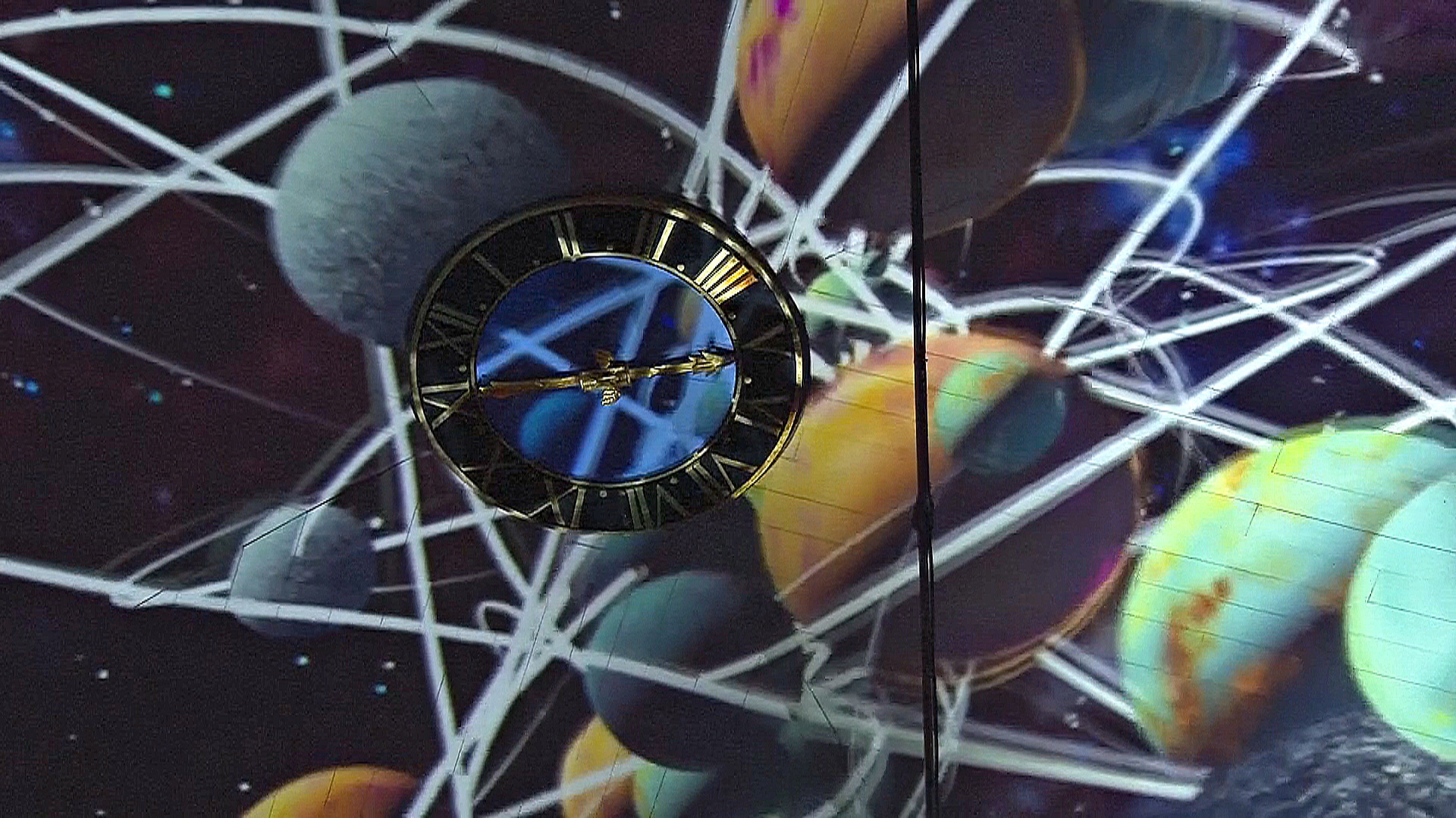 Световое шоу о сотворении мира проходит в амстердамской церкви XVII века