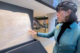 Древнейшая мраморная скрижаль с Десятью заповедями ушла с молотка за $5 млн