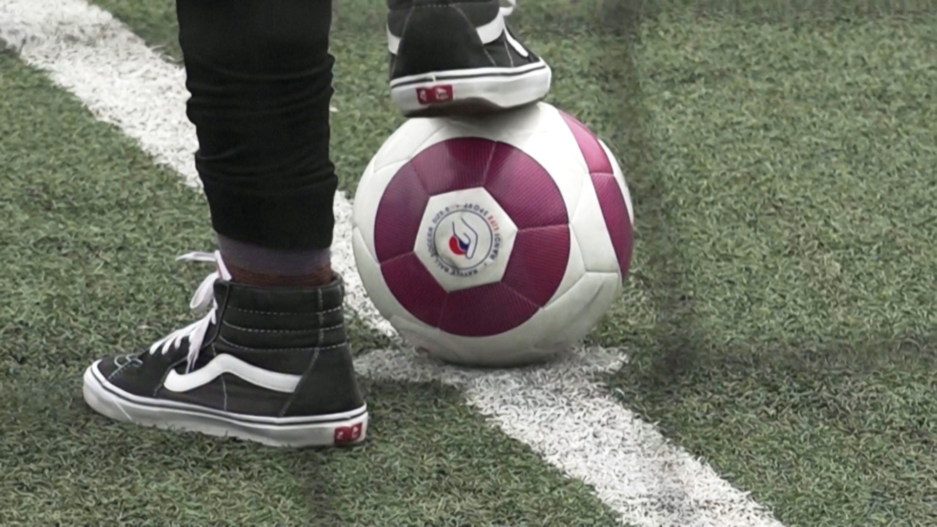 Слепые футболисты из ЮАР продолжают тренироваться, несмотря на трудности