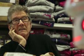 Как рождественский эльф: мастер из Рима чинит сотни игрушек для детей