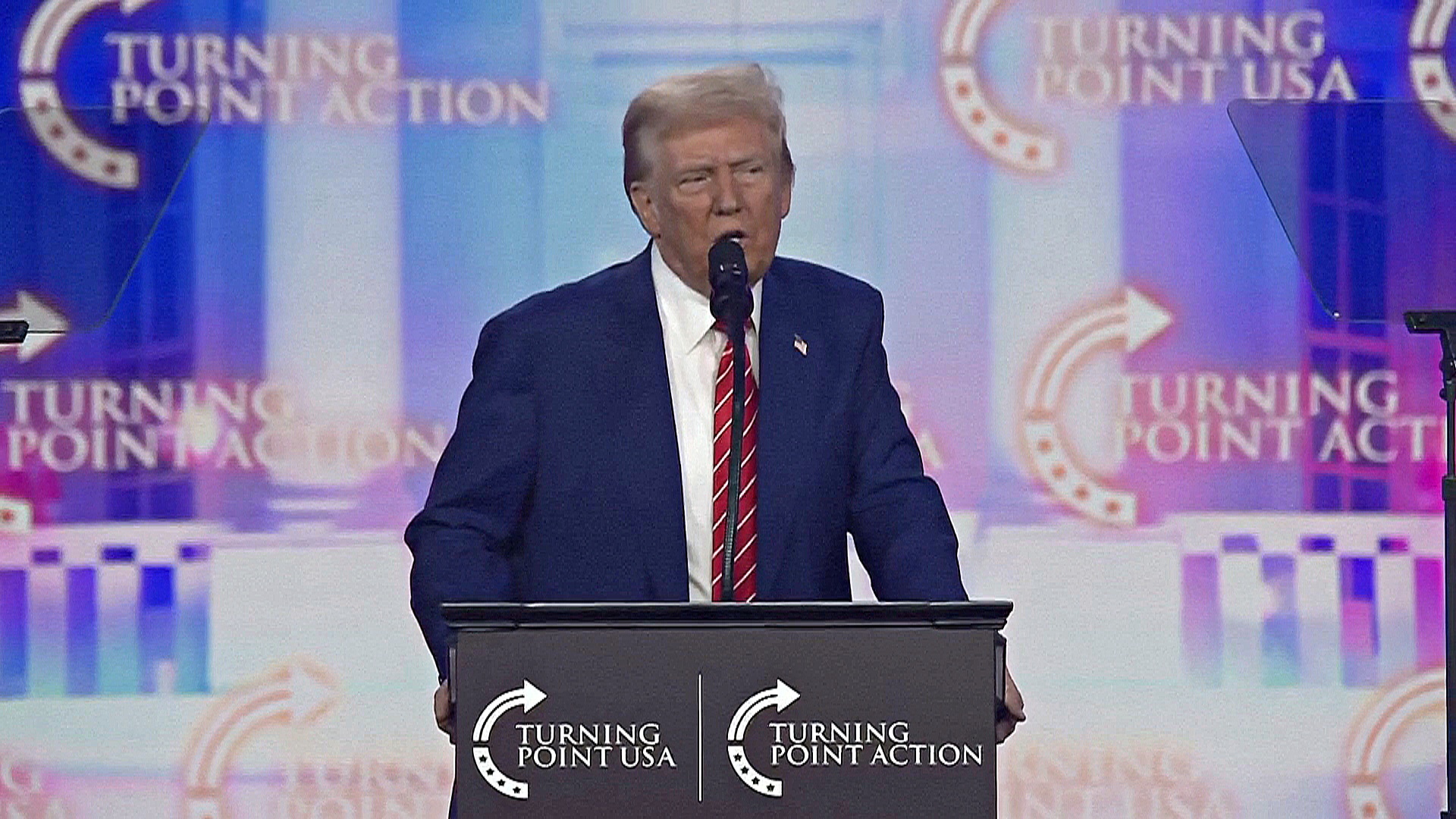 Трамп угрожает вернуть контроль над Панамским каналом Трамп угрожает вернуть контроль над Панамским каналом