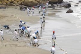 В Перу из-за разлива нефти ввели режим ЧС