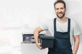 Холод без стресса: что делать, если намерзает лед в холодильнике Sharp?