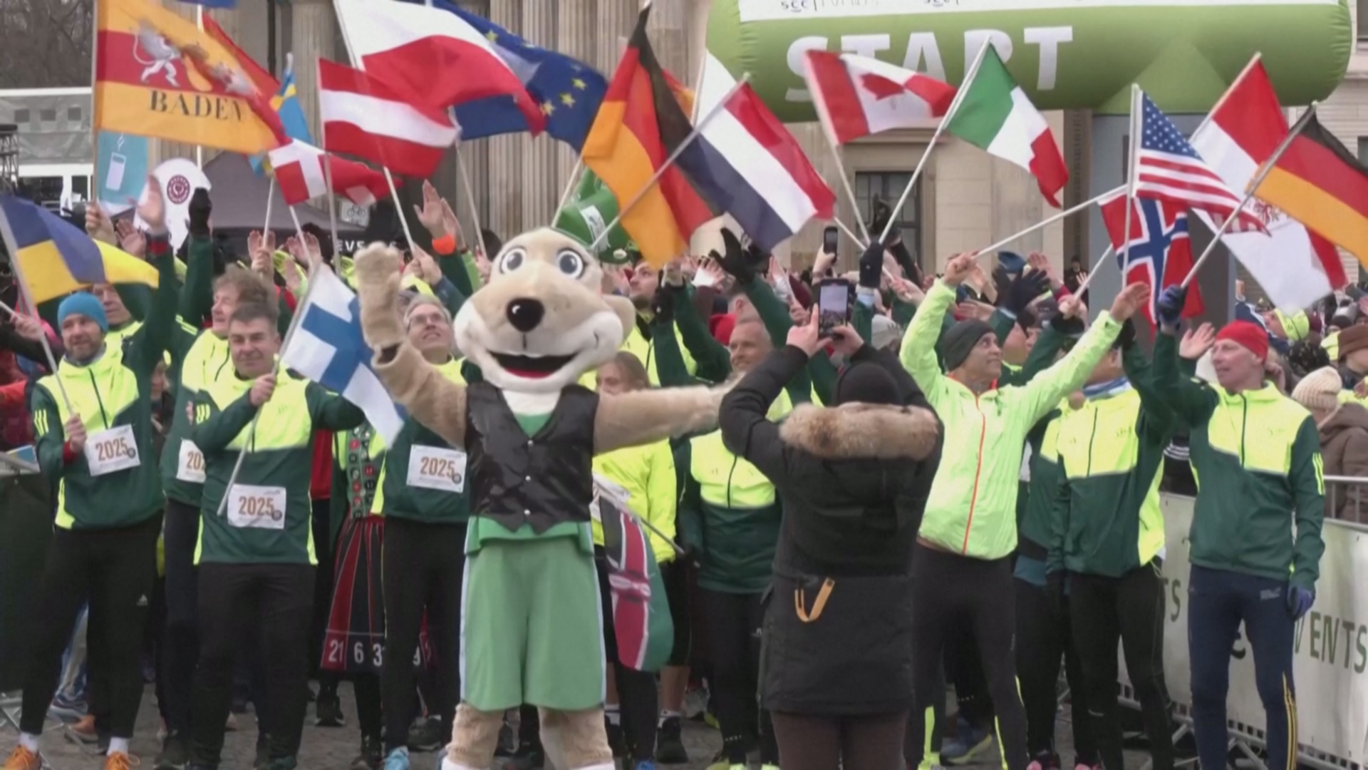 В Берлине состоялся традиционный новогодний забег В Берлине состоялся традиционный новогодний забег