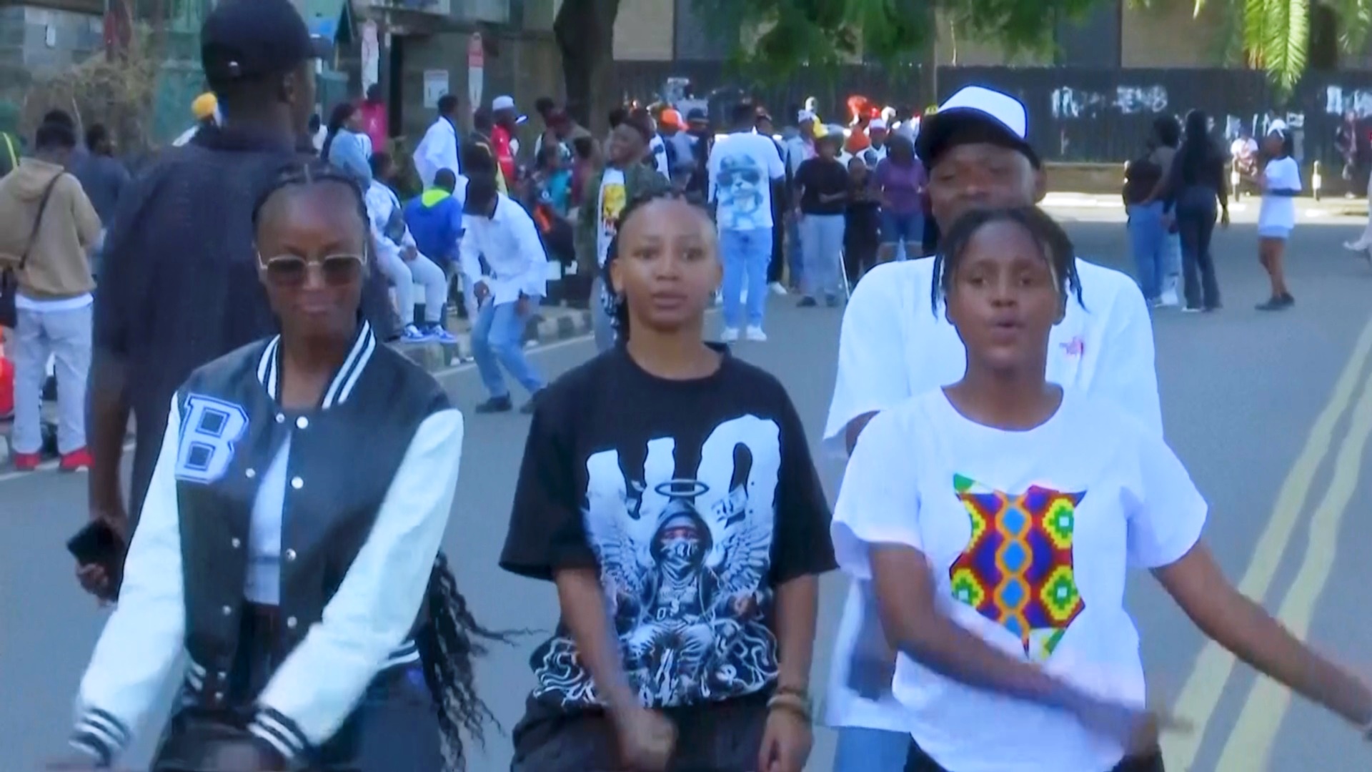 Кенийцы идут в блогеры ради лайков и денег