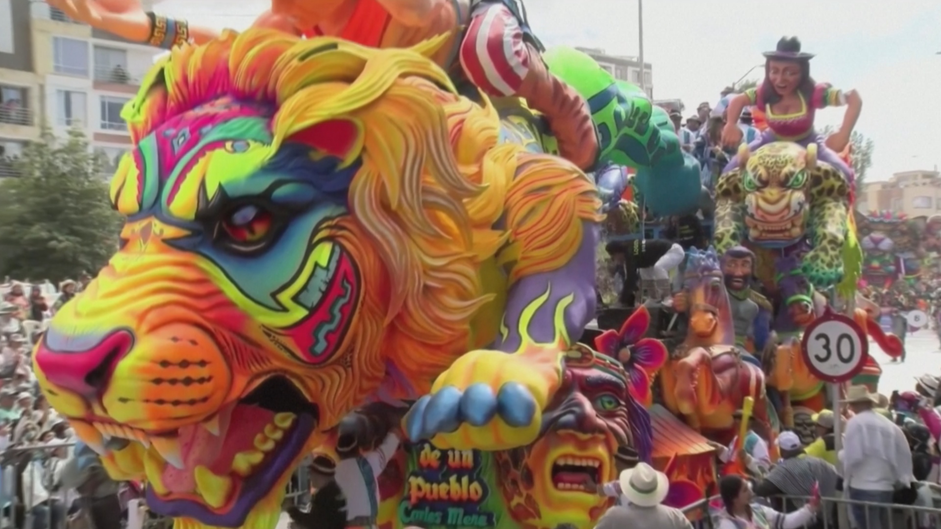 Символ единства: Карнавал Чёрных и Белых прошёл в Колумбии Символ единства: Карнавал Чёрных и Белых прошёл в Колумбии