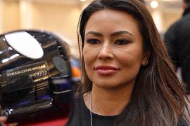 Наносить губную помаду теперь может робот: новинки CES