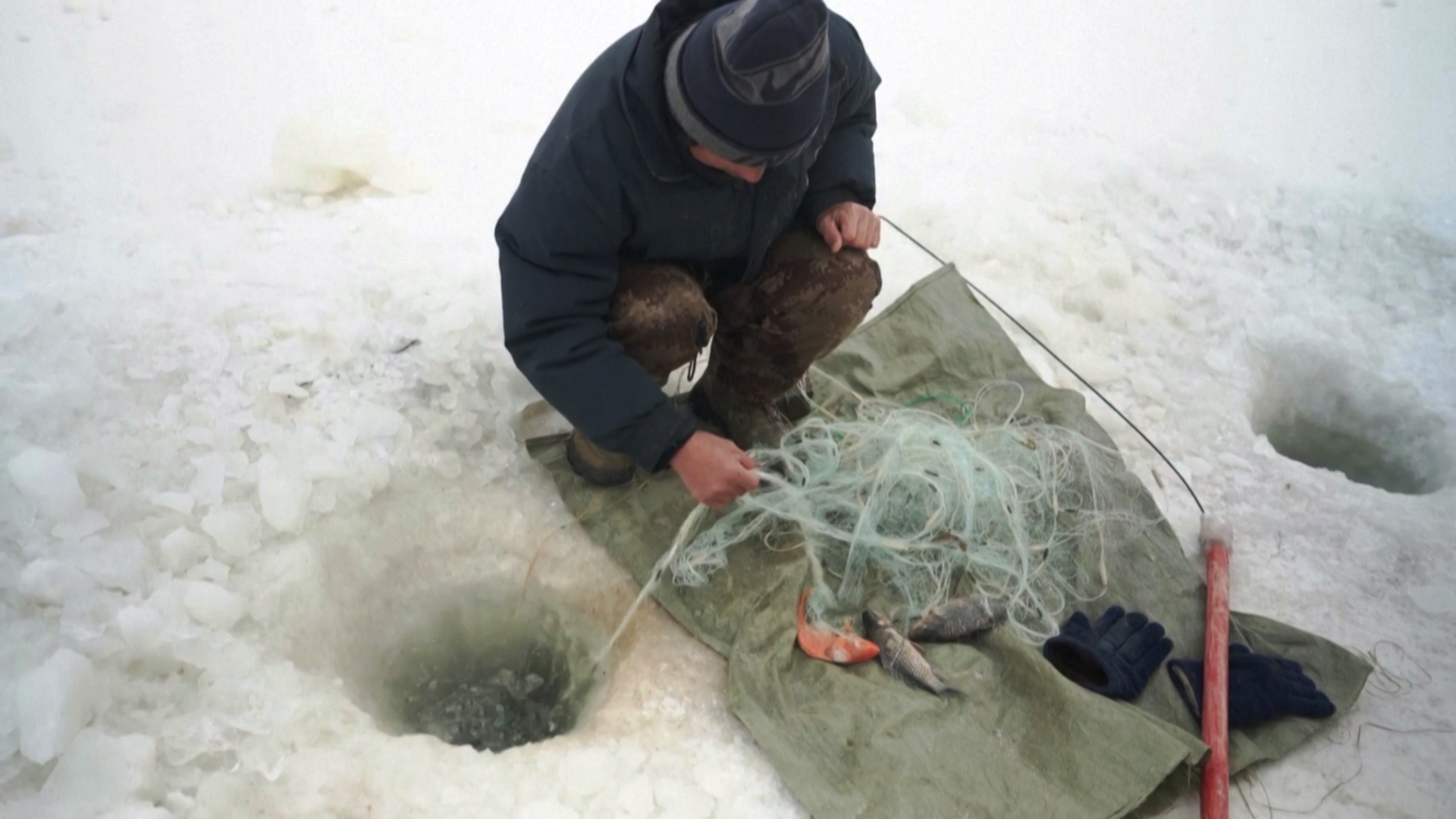 Боле мягкие зимы упростили подлёдную рыбалку для китайцев в Харбине Боле мягкие зимы упростили подлёдную рыбалку для китайцев в Харбине