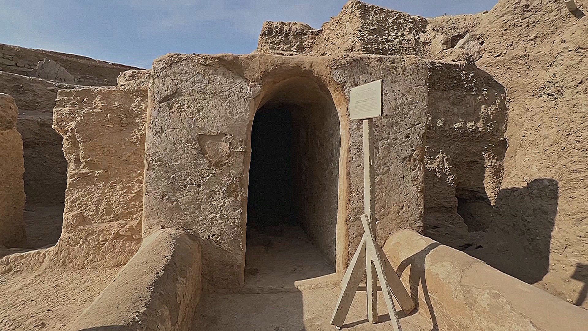 Фундамент храма женщины-фараона нашли в Египте