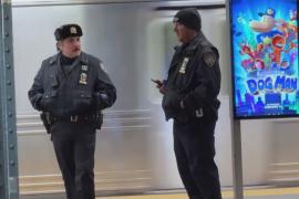 В метро Нью-Йорка появится больше полицейских