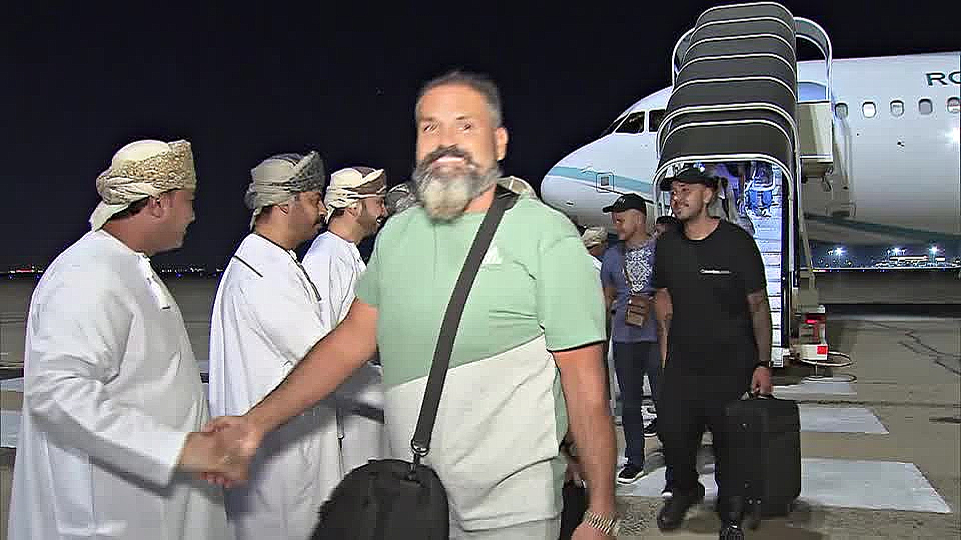 Освобождённый хуситами экипаж Galaxy Leader прибыл в Оман