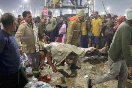 На масштабном индуистском фестивале в Индии произошла смертоносная давка