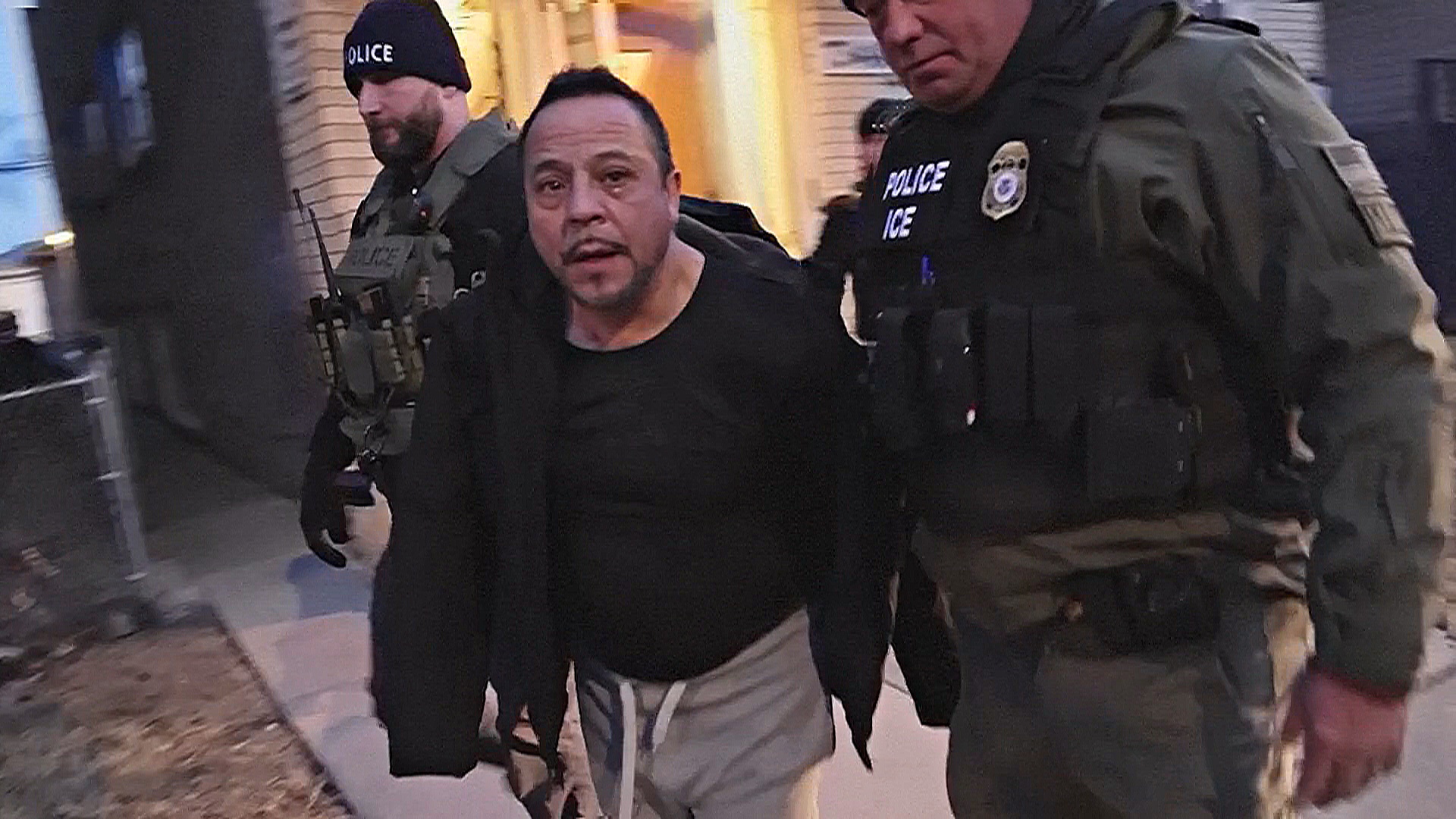 В США активизируют депортации и облавы на мигрантов