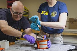 Самописцы с разбившегося самолёта American Airlines доставили в лабораторию