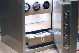 Что можно хранить в банковской ячейке, плюсы и минусы банковской ячейки