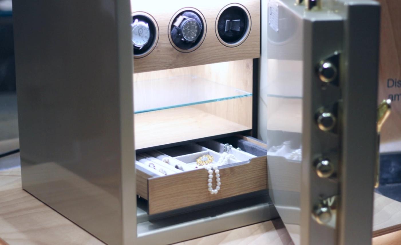 Что можно хранить в банковской ячейке, плюсы и минусы банковской ячейки