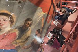 Картину Рубенса высотой с жирафа реставрируют прямо в музее в Бельгии