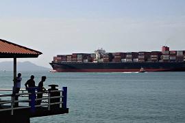 Будут ли суда правительства США ходить по Панамскому каналу бесплатно?