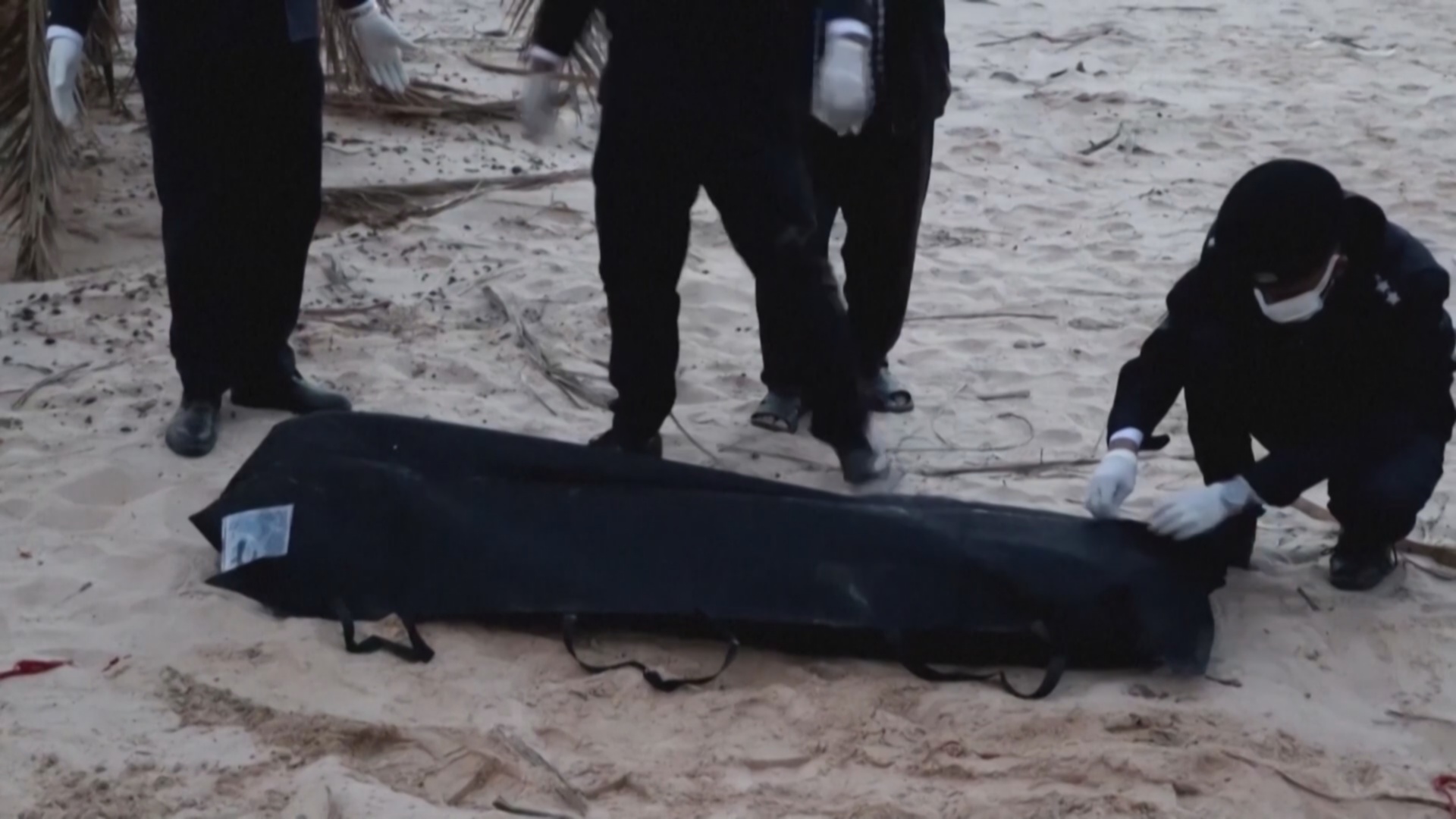 В Ливии нашли два массовых захоронения мигрантов В Ливии нашли два массовых захоронения мигрантов