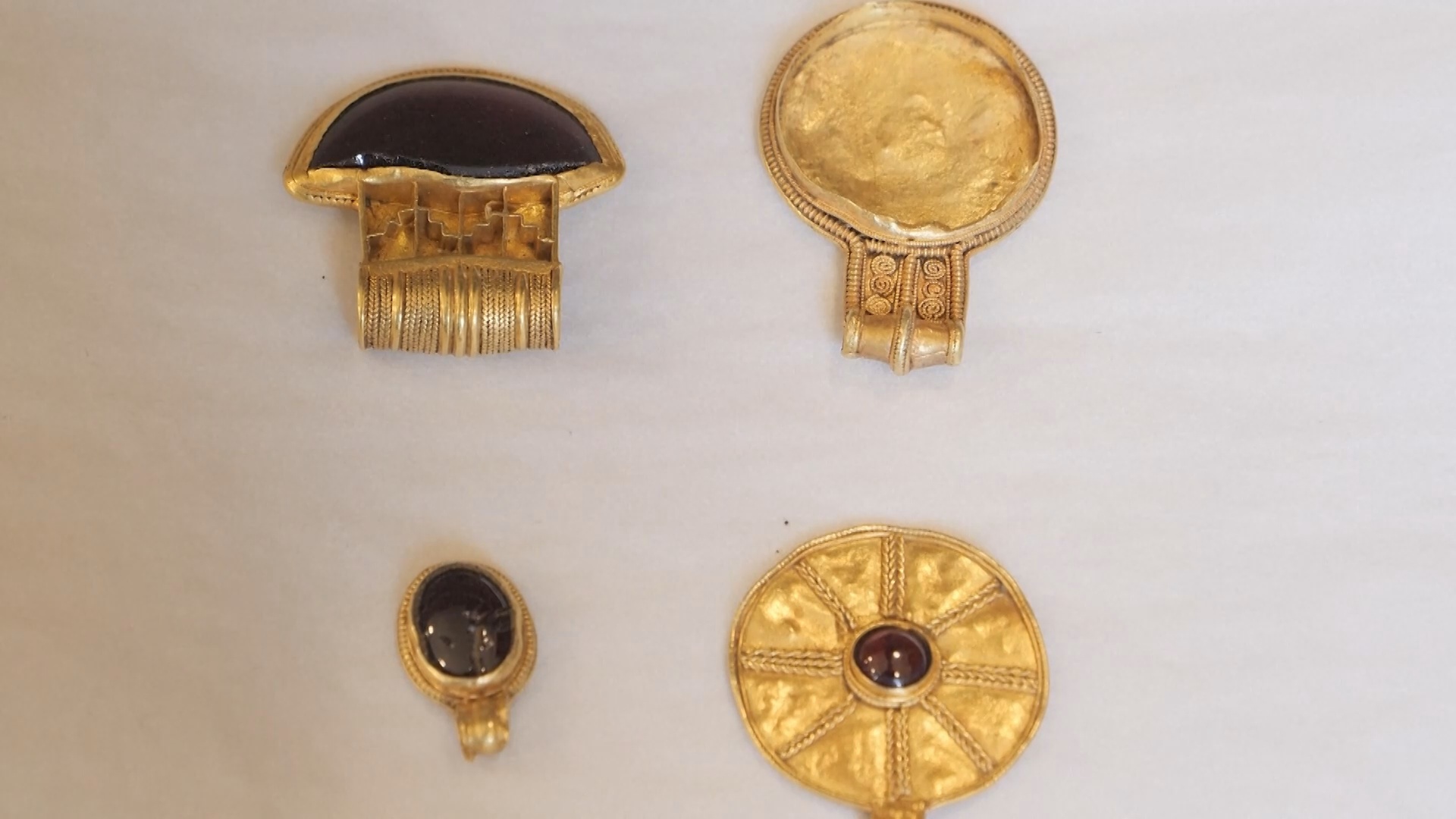 Археологи-любители помогают открывать тайны британской истории Археологи-любители помогают открывать тайны британской истории