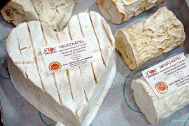 Сыр в форме сердца в тренде на севере Франции на 14 февраля