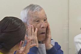 Курсы красоты для пожилых набирают популярность в Токио