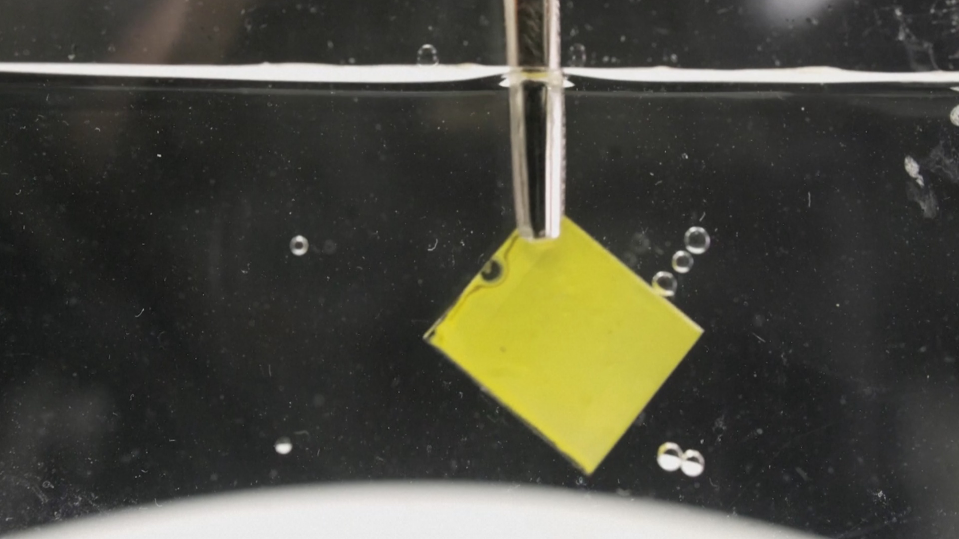 Безопасный метод переработки перовскитных солнечных элементов нашли учёные в Швеции