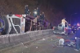 В Таиланде перевернулся автобус: 18 погибших