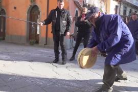 Как сицилийцы посостязались в метании головки сыра