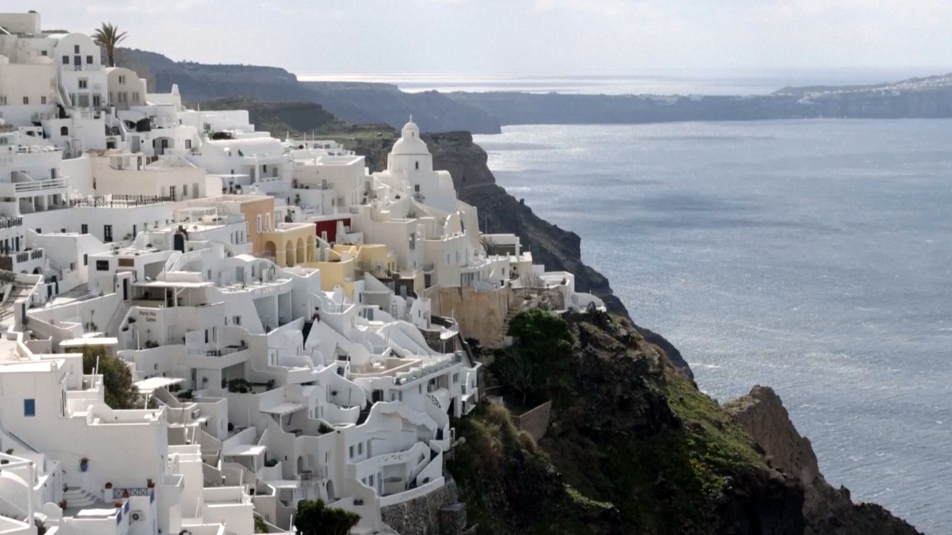 Подводные землетрясения рядом с Санторини постепенно утихают Подводные землетрясения рядом с Санторини постепенно утихают