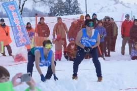 Соревнования по игре в снежки устроили в Японии