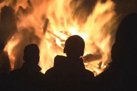 Костёр и огненные шары: в Болгарии проводили зиму и встретили весну