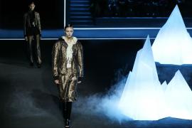 Мария Грация Кьюри демонстрирует новые образы Dior на Парижской неделе моды