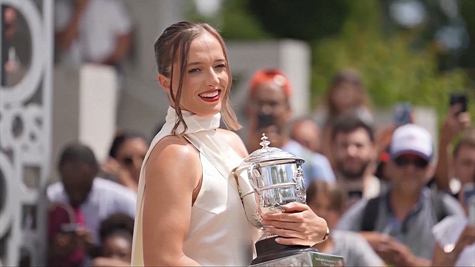 Глобальные доходы в женском элитном спорте в 2025 году превысят $2,35 млрд Глобальные доходы в женском элитном спорте в 2025 году превысят $2,35 млрд