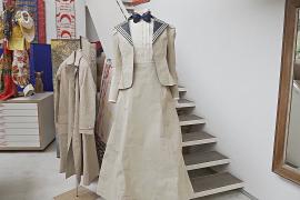 Бумажные платья Изабель де Боршграв и многое другое продадут на аукционе