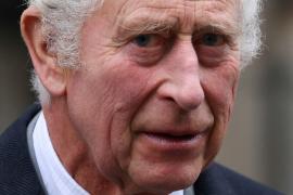Британский король Карл III попал в больницу из-за побочных эффектов от лечения онкологии