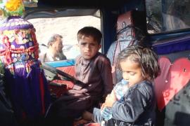 Пакистан продолжает выдворять афганских беженцев и мигрантов в Афганистан