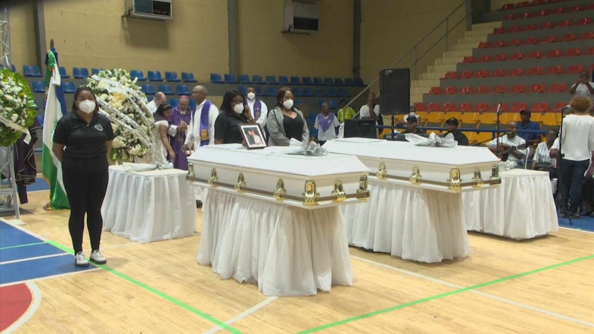 До 221 возросло число погибших при обрушении крыши ночного клуба в Санто-Доминго