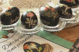 Хорватская семья сохраняет редкую традицию росписи пасхальных яиц