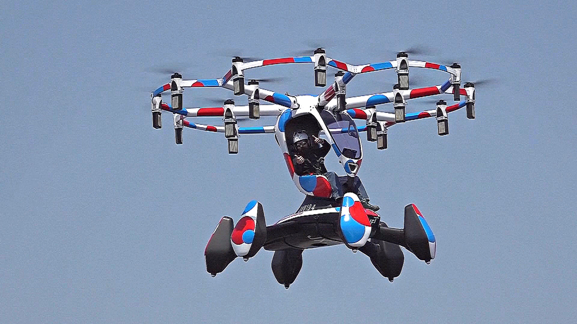 Летающие машины и роботы: в Осаке показали технологии будущего