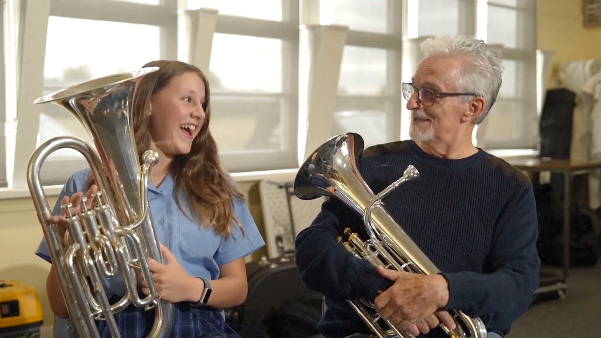 В Австралии пожилые музыканты обучают школьников, чтобы сохранить 146-летний оркестр В Австралии пожилые музыканты обучают школьников, чтобы сохранить 146-летний оркестр